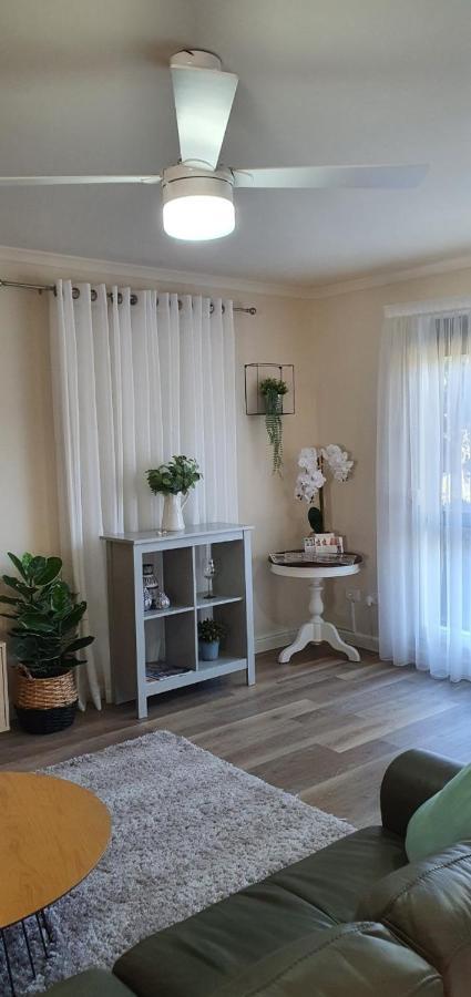 Abalone Guest Accommodation 엔트런스호수 외부 사진